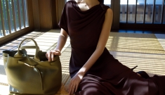 정소민, 롱샴과 함께한 엘르 화보 공개…오키나와 물들인 우아한 여름